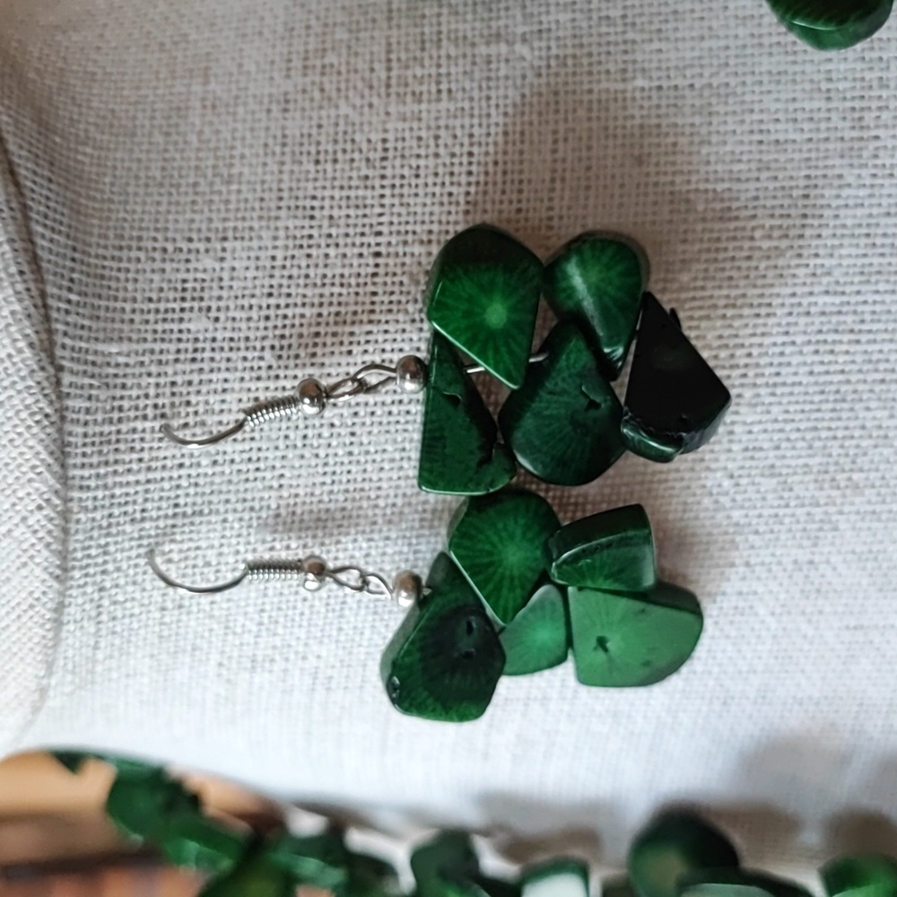 Set of 3 Flat Teardrop Emerald Green Agate? Necklace Earrings Bracelet Parure - Picture 7 of 12